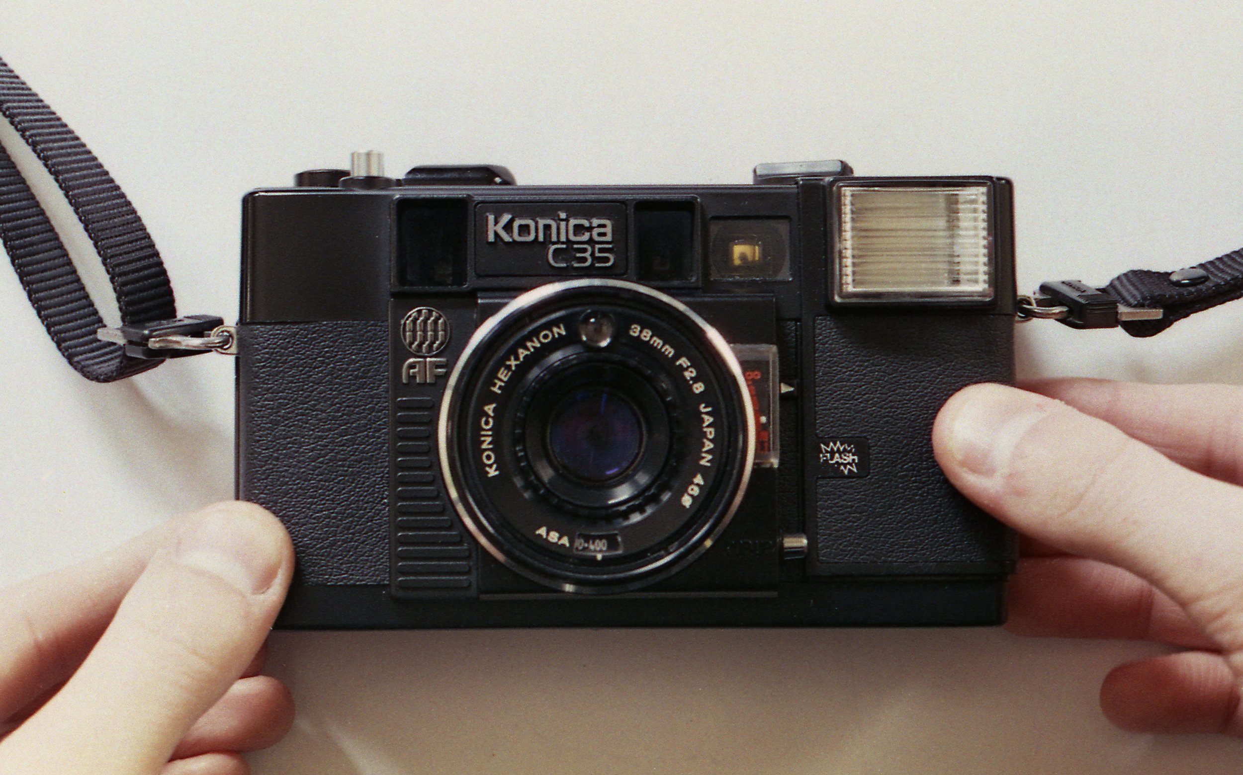 Konica C35 AF — Aperture Preview